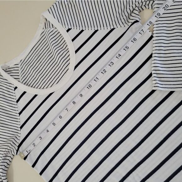 Gap Scoop Neck Stripe Tee - Picture 3 of 8